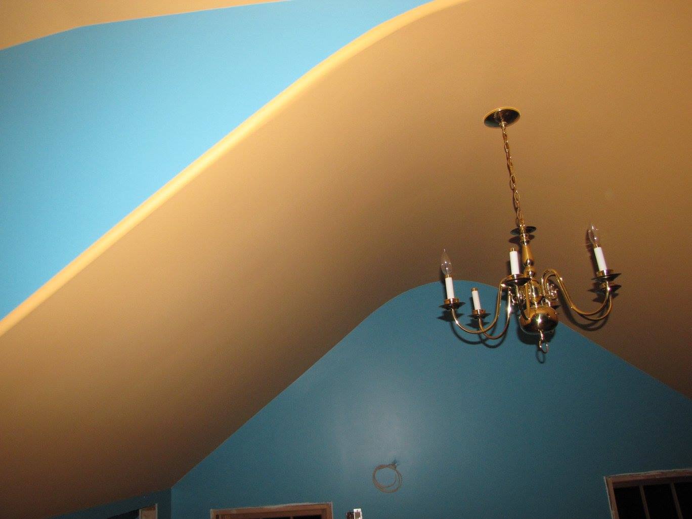 Arched ceiling in bedroom